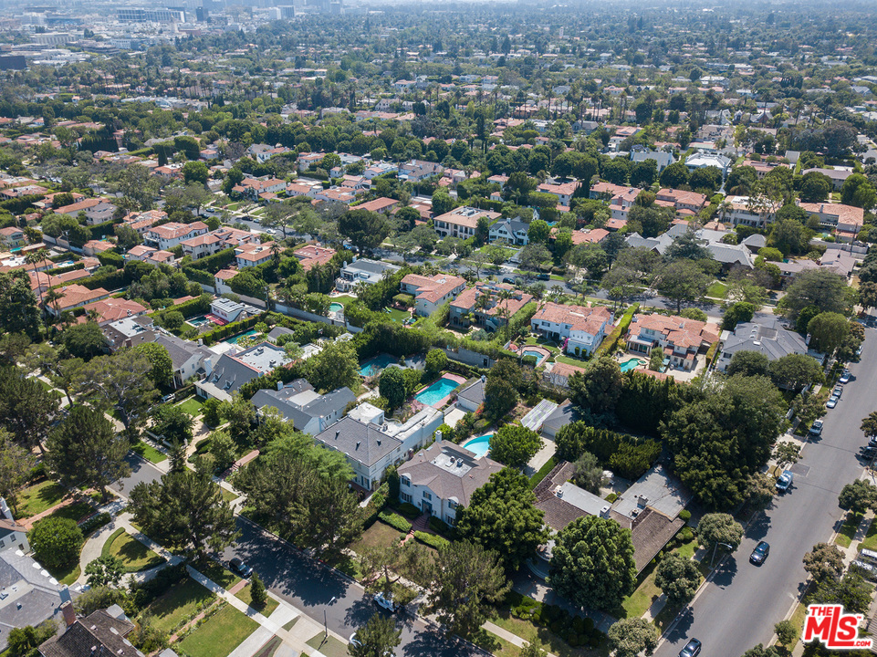 633 Sierra Drive Beverly Hills, CA 90210 - Photo 41 of 42