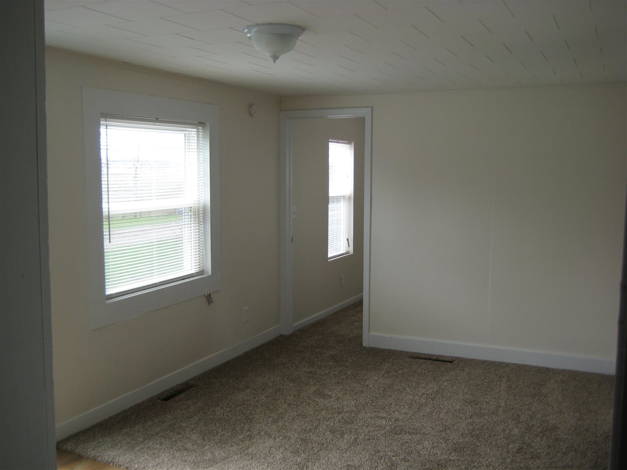 900 West Maple Street Waterloo, IN 46793 - Photo 8 of 15 Gallery Image 8