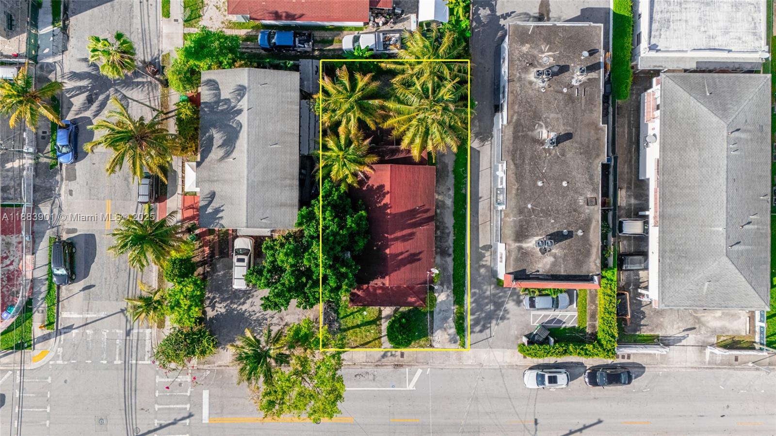 1267 Northwest 3rd Street Miami, FL 33125 - Photo 20 of 20 front view of a building