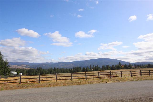 4204 South Chapman Road Greenacres, WA 99016 - Photo 2 of 9