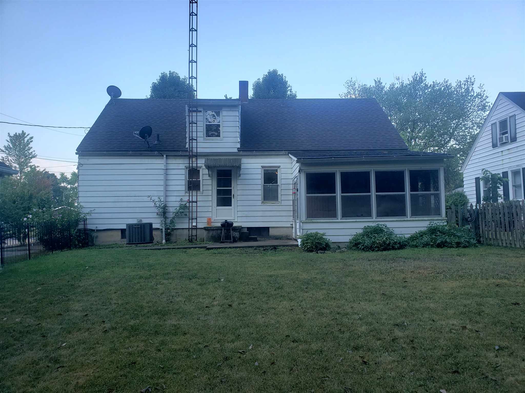 421 Fornax Street Decatur, IN 46733 - Photo 3 of 22