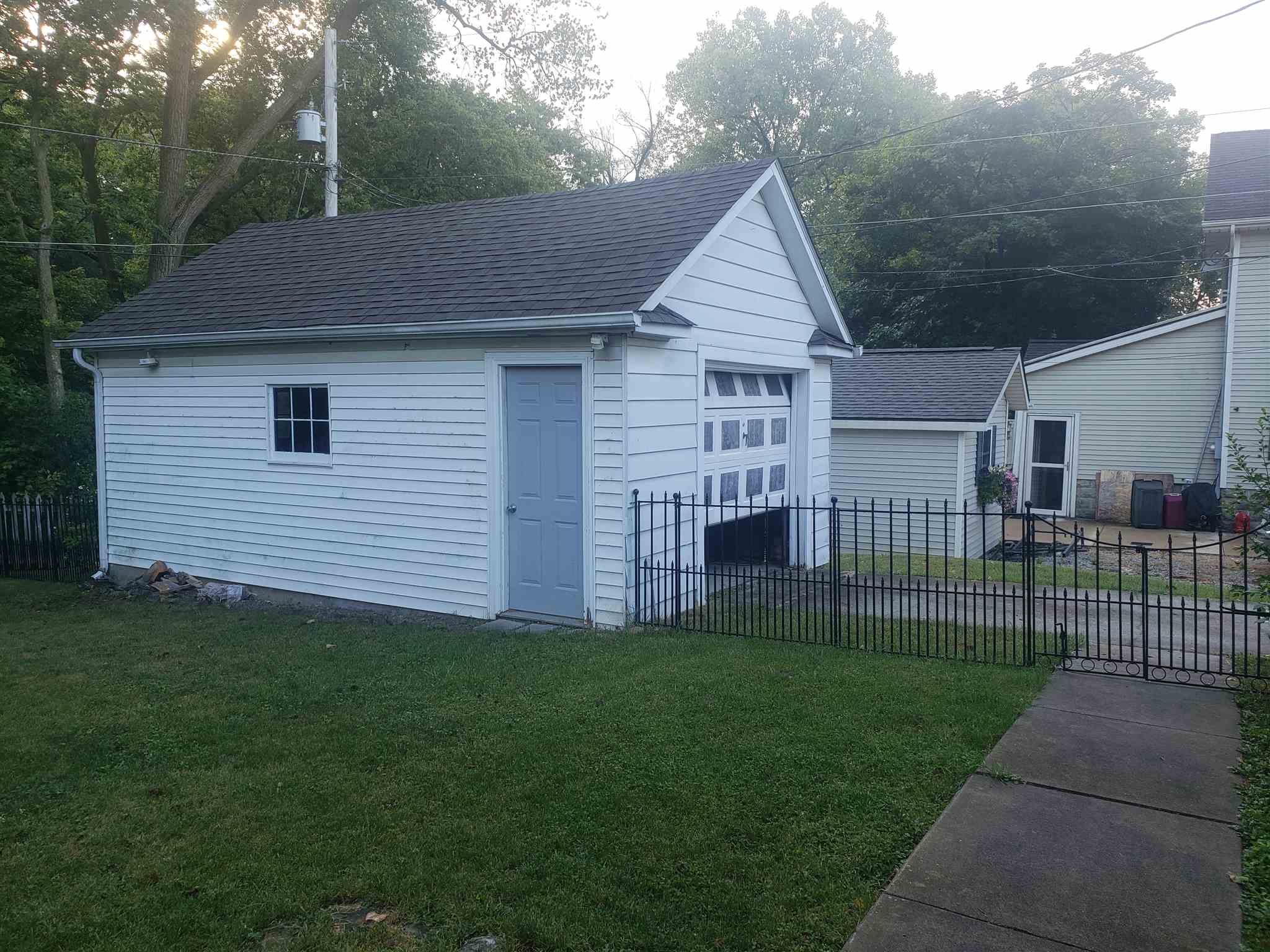 421 Fornax Street Decatur, IN 46733 - Photo 4 of 22