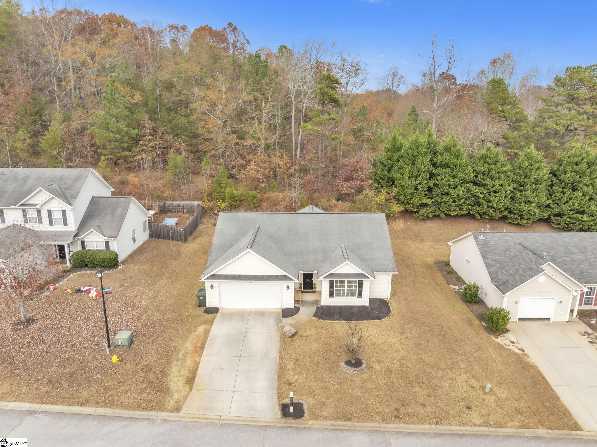 208 Fledgling Way Easley, SC 29642 - Photo 26 of 34