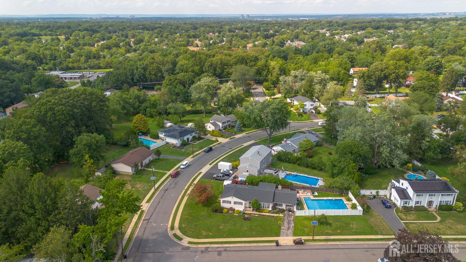 25 Hudson Road East Brunswick, NJ 08816 - Photo 31 of 34 Gallery Image 31