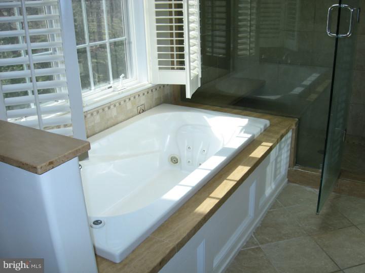 4 Martins Road Newtown Square, PA 19073 - Photo 22 of 25 Master Bathroom