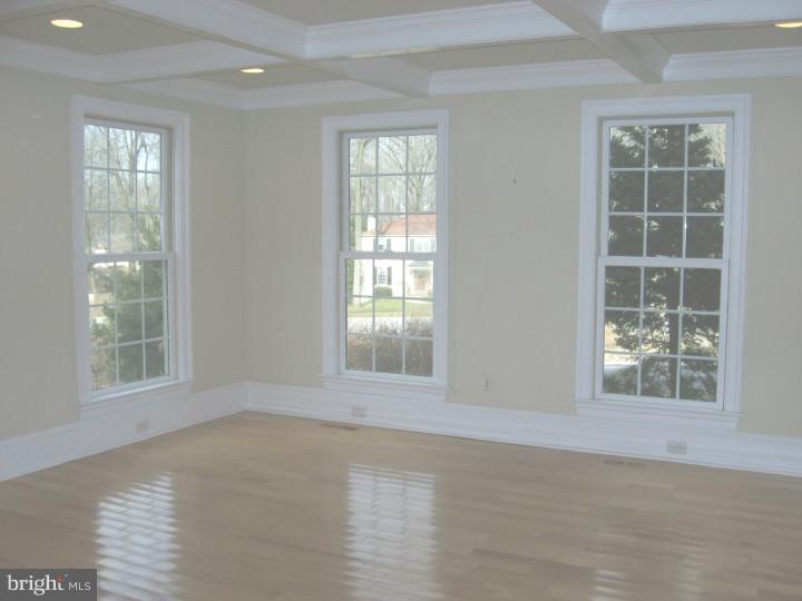 4 Martins Road Newtown Square, PA 19073 - Photo 10 of 25 Living Room