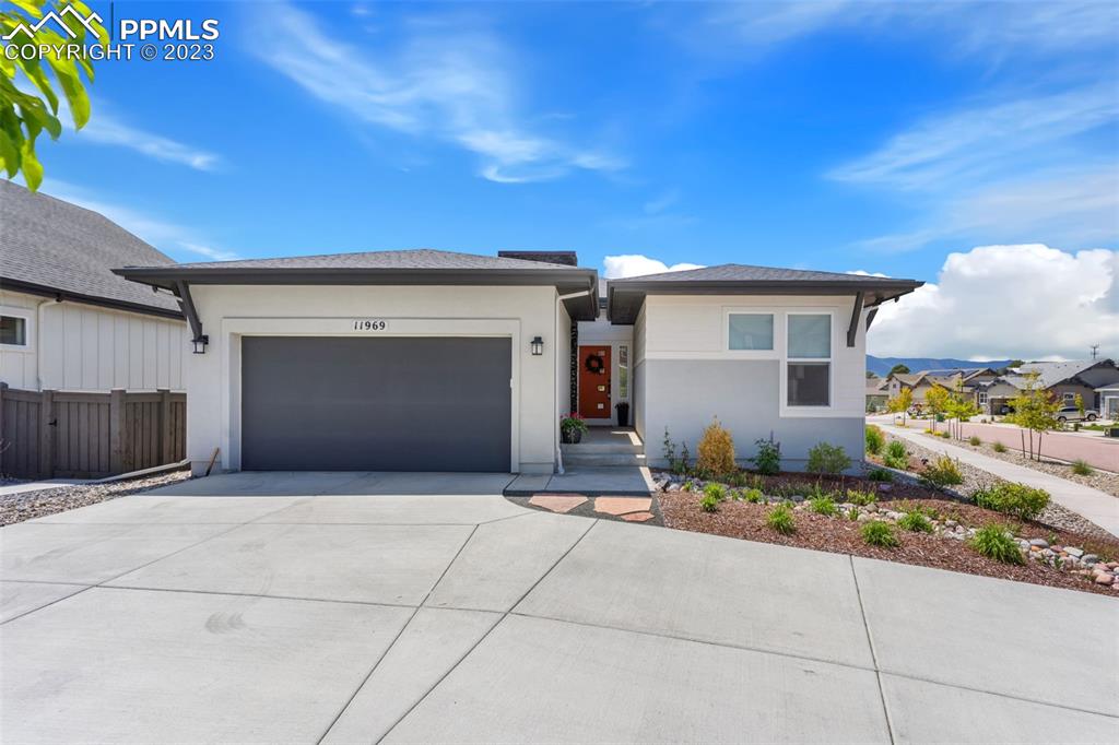 a view of backyard and porch