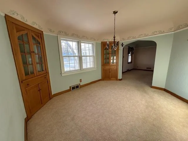 $249,900 | 700 Oakland Place Northeast, Austin, MN 55912