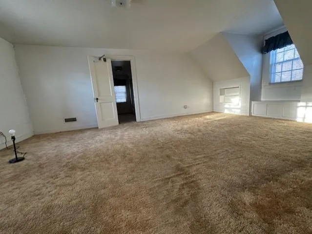 $249,900 | 700 Oakland Place Northeast, Austin, MN 55912