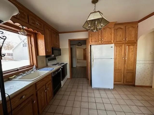 $249,900 | 700 Oakland Place Northeast, Austin, MN 55912