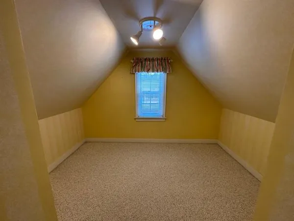 $219,900 | 700 Oakland Place Northeast, Austin, MN 55912