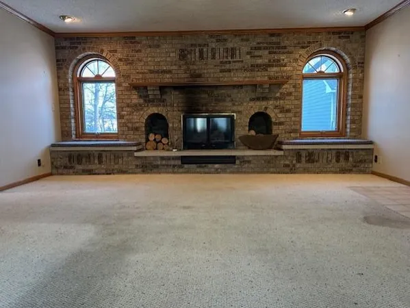 $219,900 | 700 Oakland Place Northeast, Austin, MN 55912