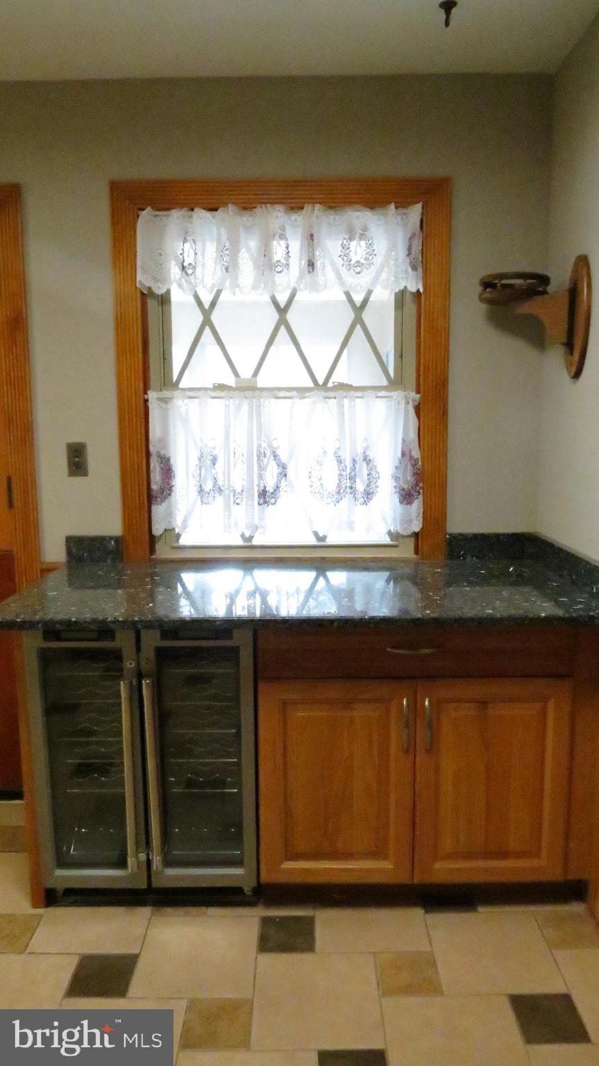 28235 Nanticoke Road Salisbury, MD 21801 - Photo 11 of 57 Kitchen