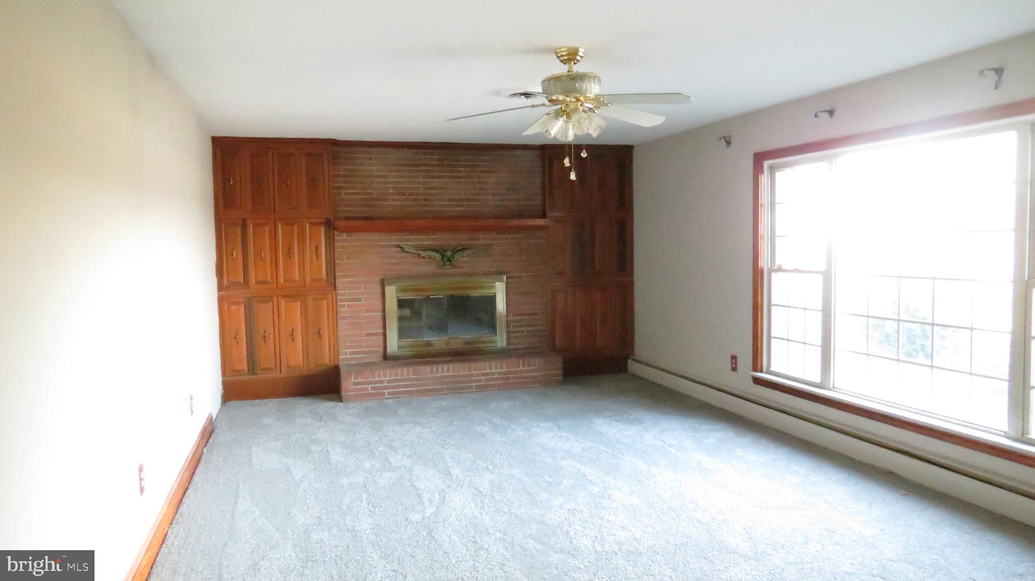 28235 Nanticoke Road Salisbury, MD 21801 - Photo 15 of 57 Family room