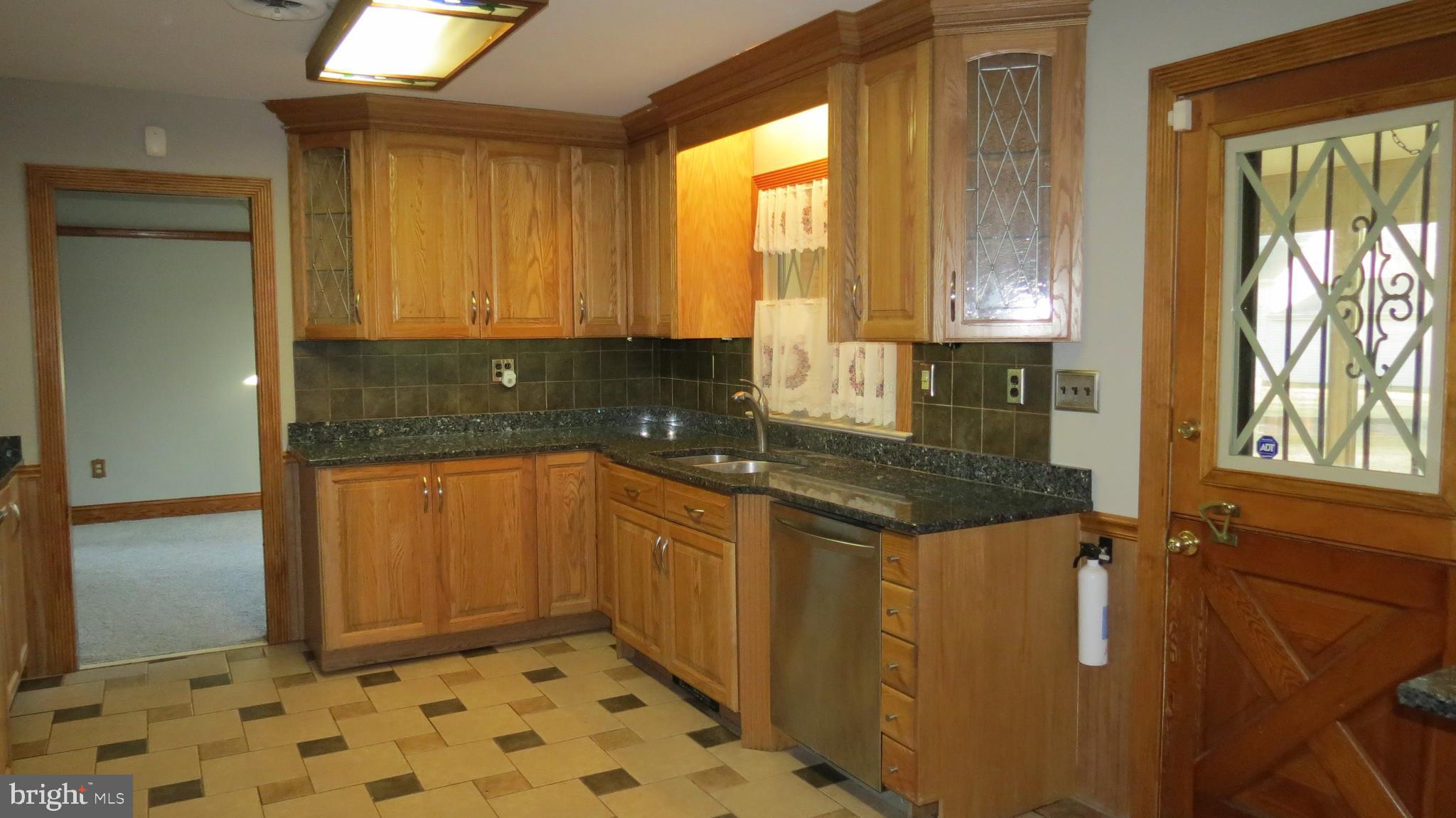 28235 Nanticoke Road Salisbury, MD 21801 - Photo 5 of 57 Kitchen