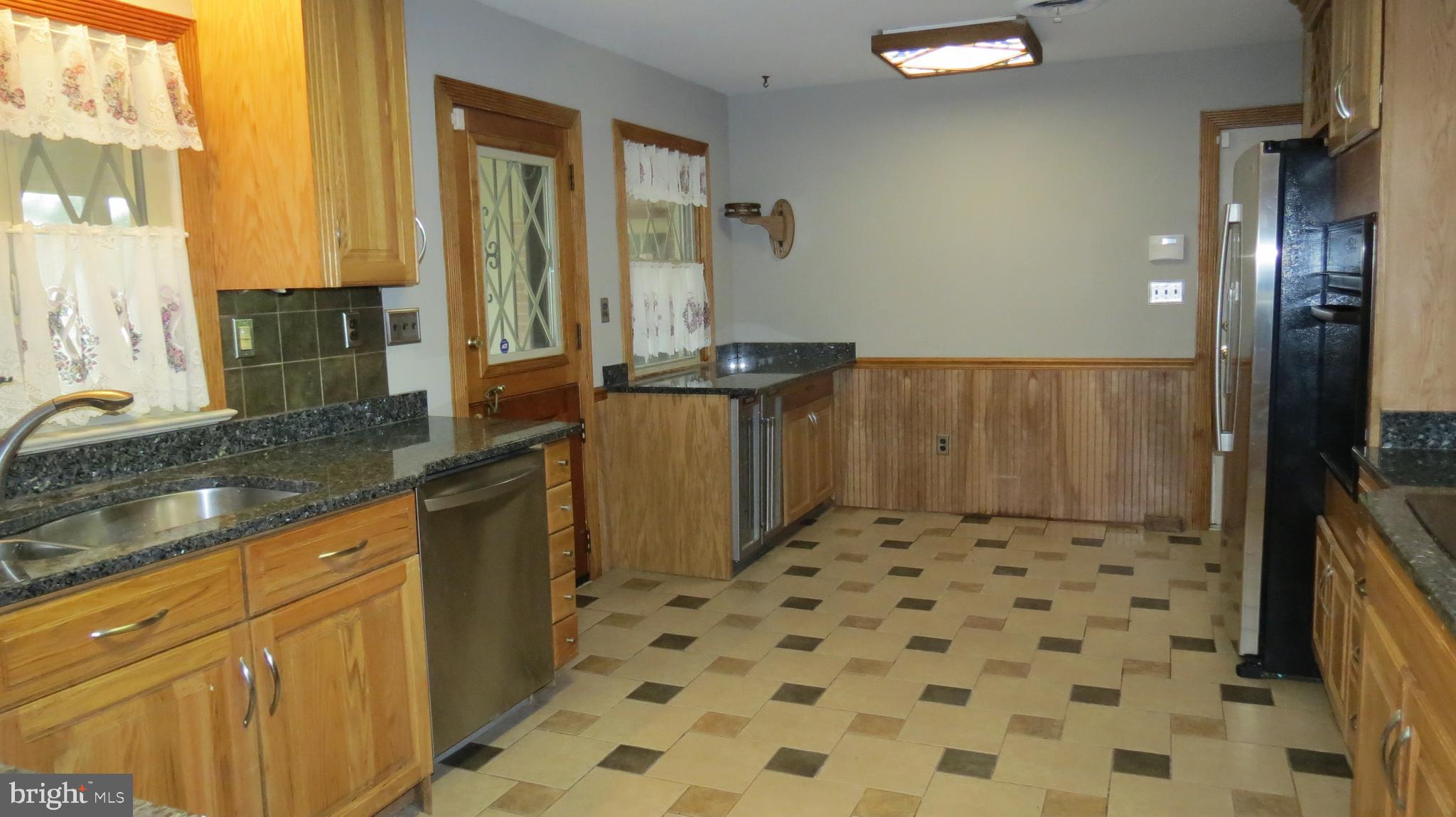 28235 Nanticoke Road Salisbury, MD 21801 - Photo 6 of 57 Kitchen