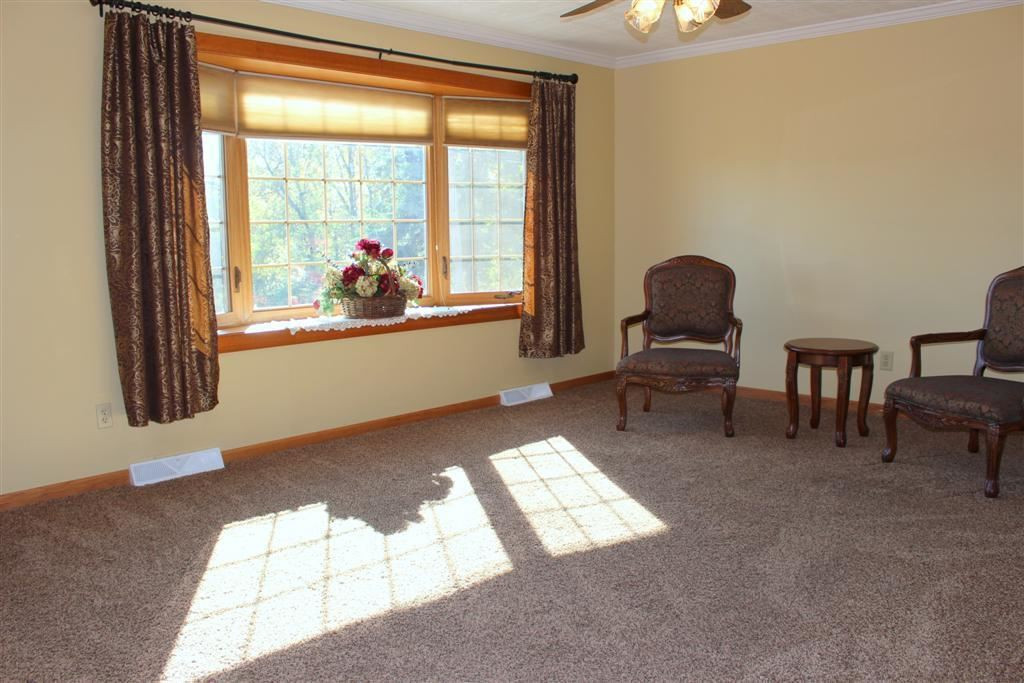 12 Swatling Road Colonie, NY 12110 - Photo 8 of 20 Photo 8