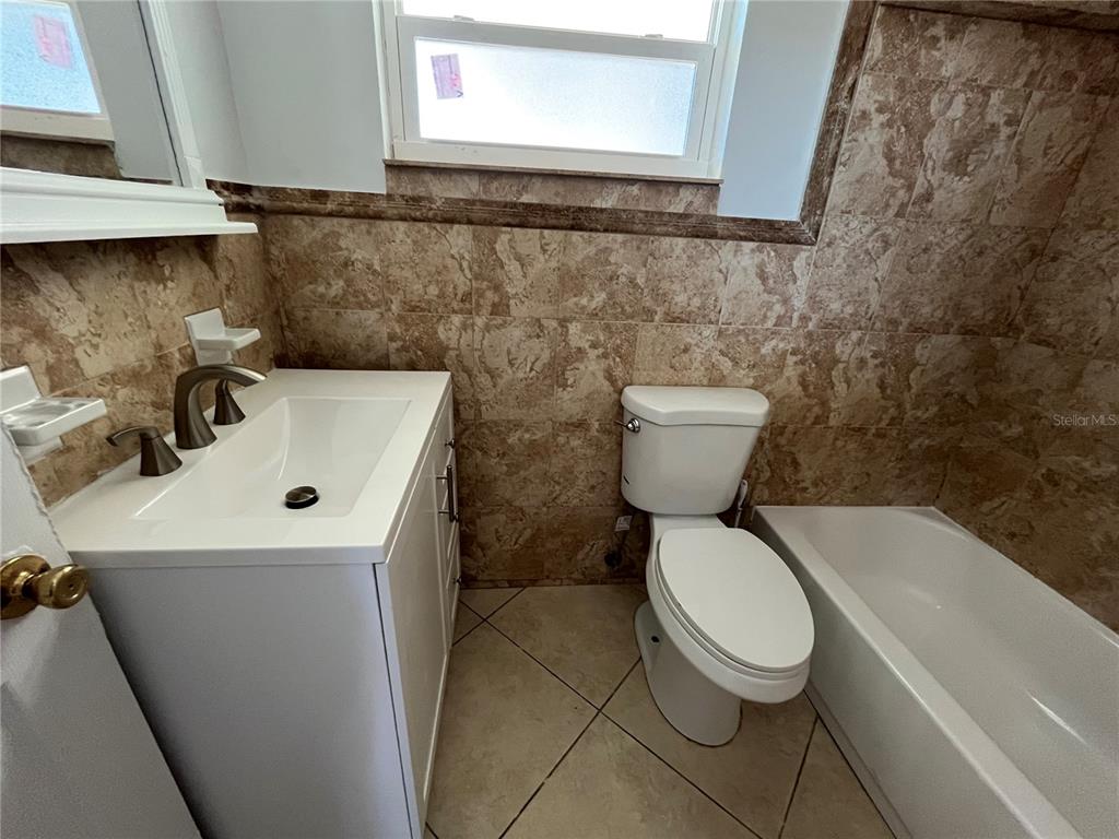 2154 Inner Cass Circle Sarasota, FL 34231 - Photo 20 of 28