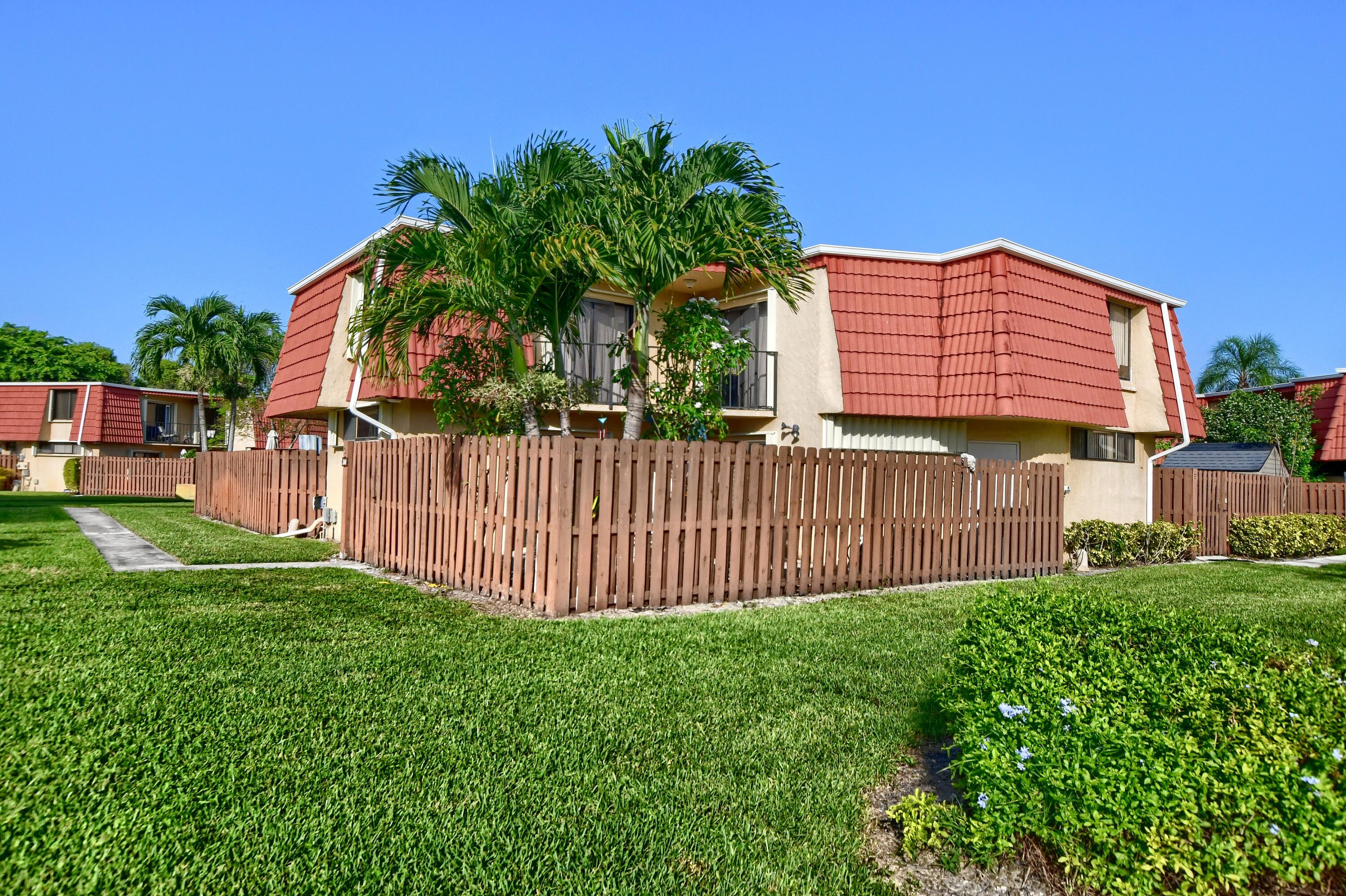 8110 Thames Boulevard, Unit C Boca Raton, FL 33433 - Photo 1 of 17 02_ebf_1860-hdr(5)