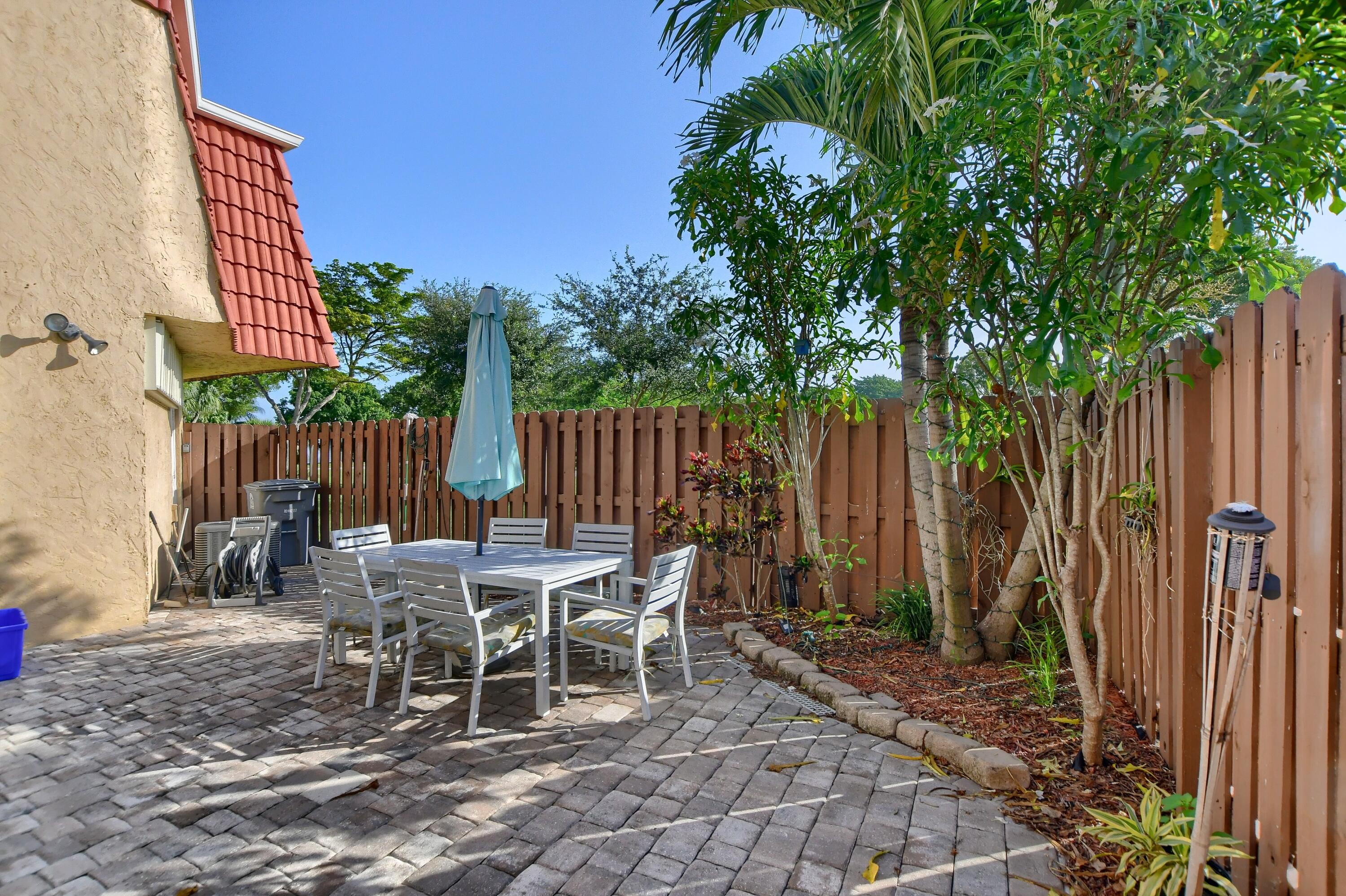 8110 Thames Boulevard, Unit C Boca Raton, FL 33433 - Photo 14 of 17 03_ebf_1865-hdr(5)