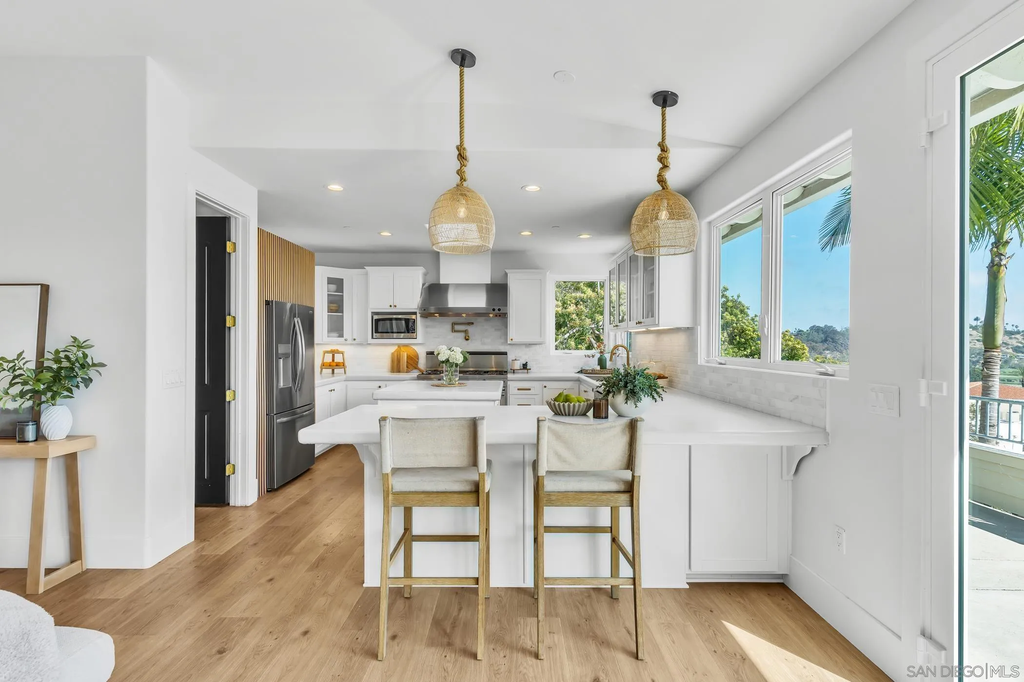 1809 Ivy Road Oceanside, CA 92054 - Photo 10 of 53 Gallery Image 10
