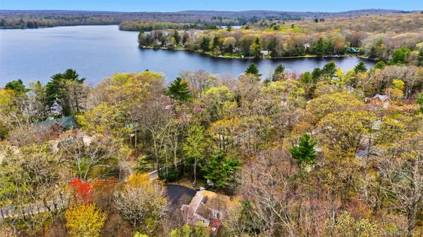 $275,000 | 136 North Shore Drive, Wurtsboro, NY 12790