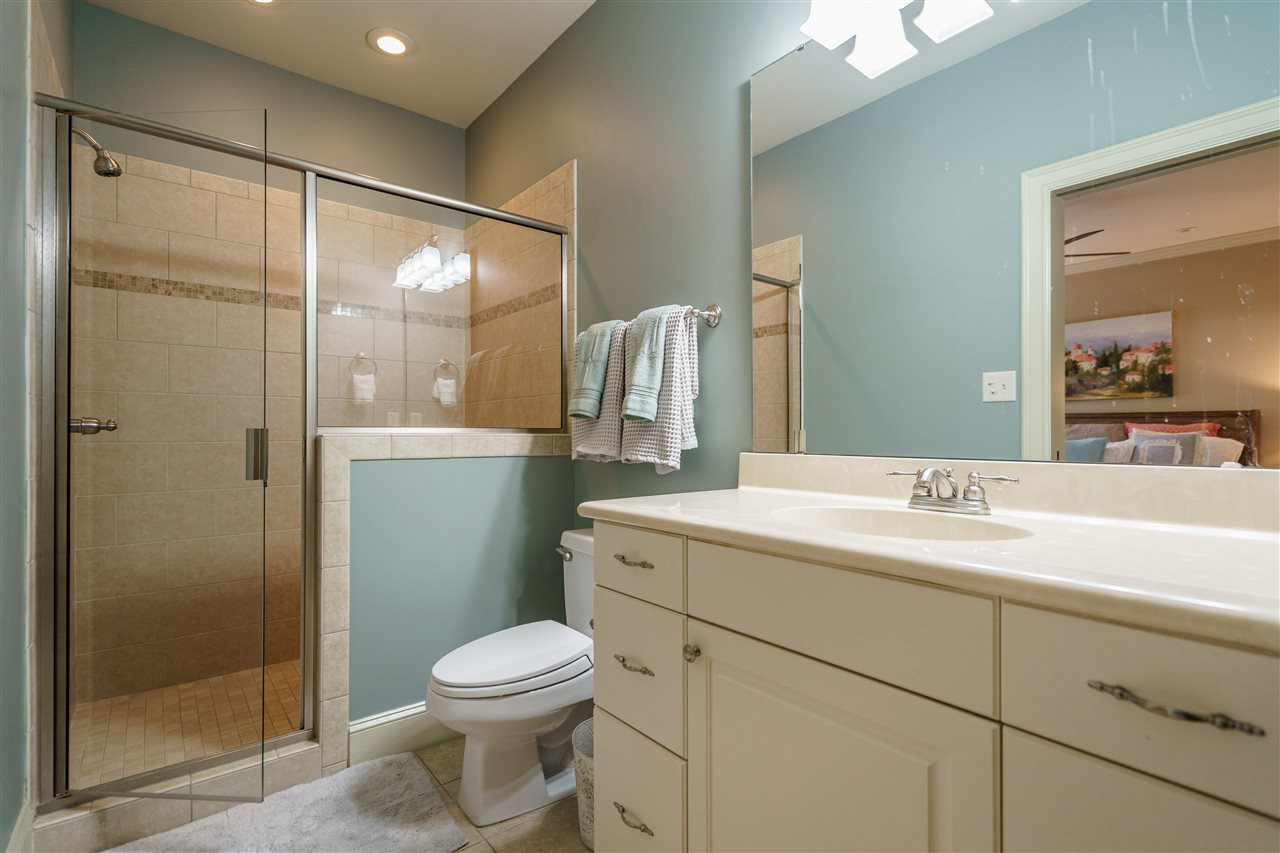 2411 Trenton Woods Way Raleigh, NC 27607 - Photo 20 of 29 Guest Bath
