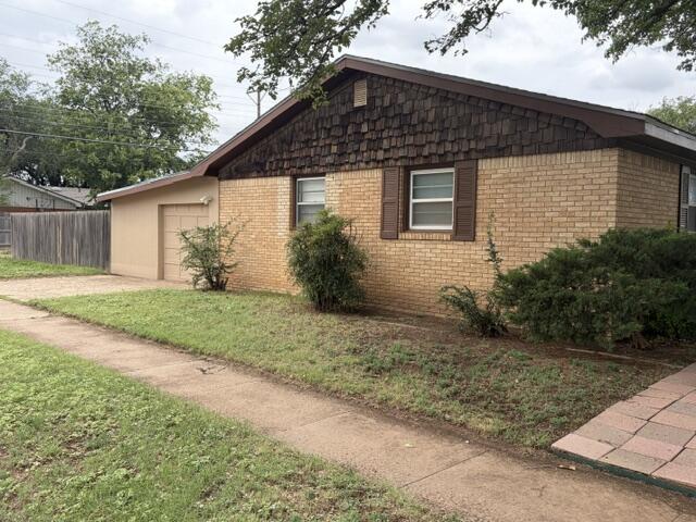 2801 60th Street Lubbock, TX 79413 - Photo 6 of 27 IMG_0680