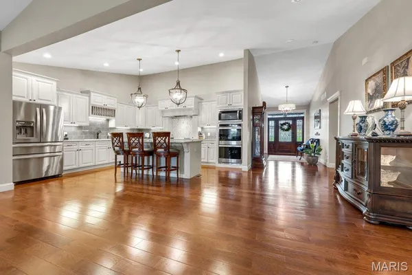 $949,900 | 30 Woodbine Court, Troy, MO 63379