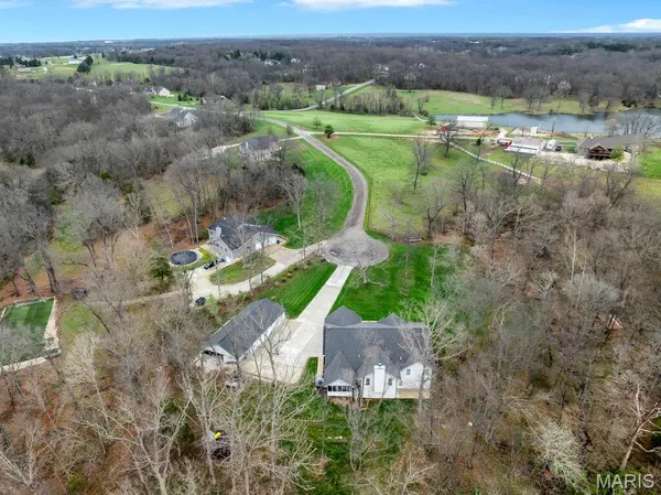 $949,900 | 30 Woodbine Court, Troy, MO 63379