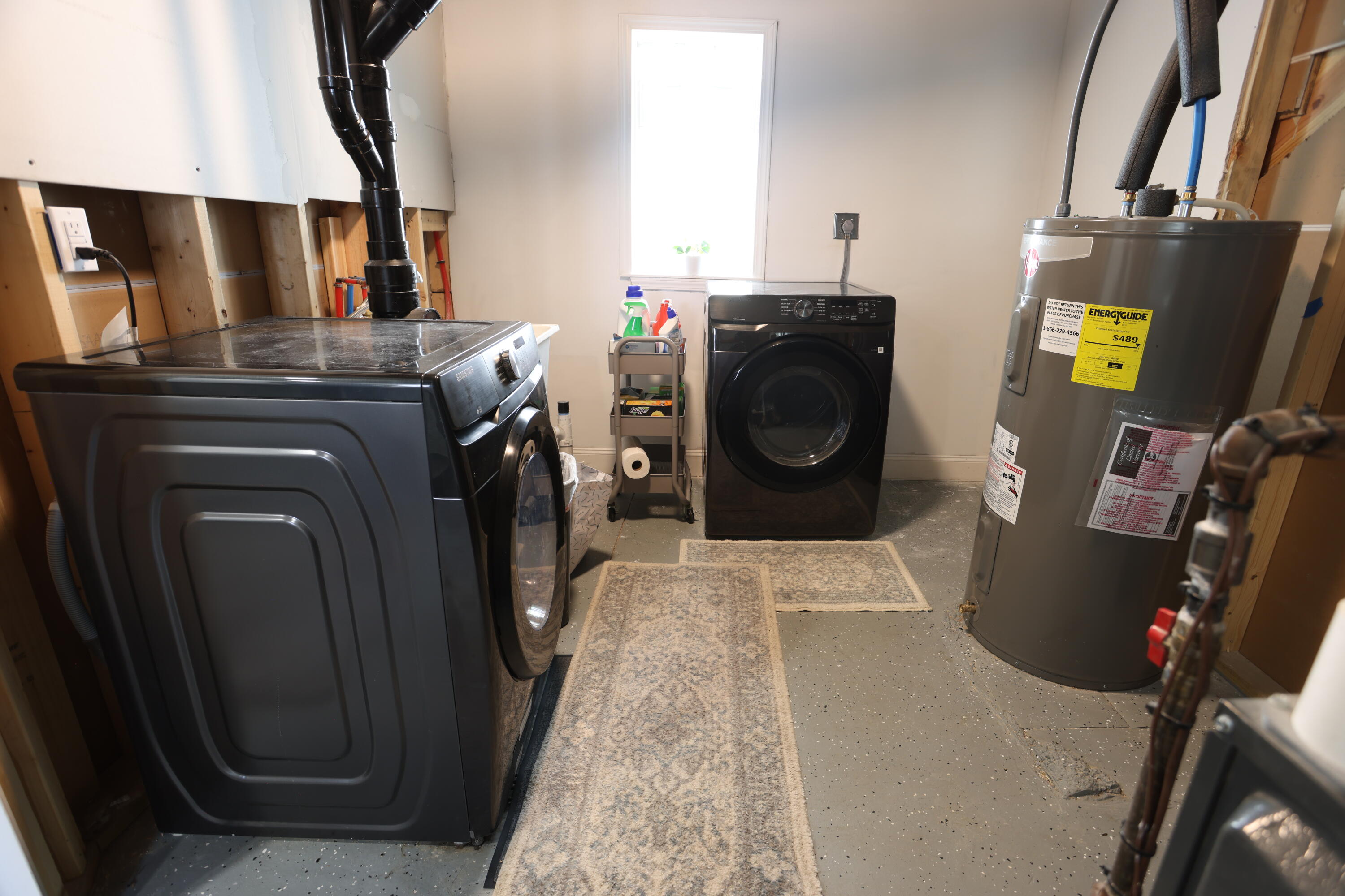 2479 South 10th Street Milwaukee, WI 53215 - Photo 25 of 26 Laundry