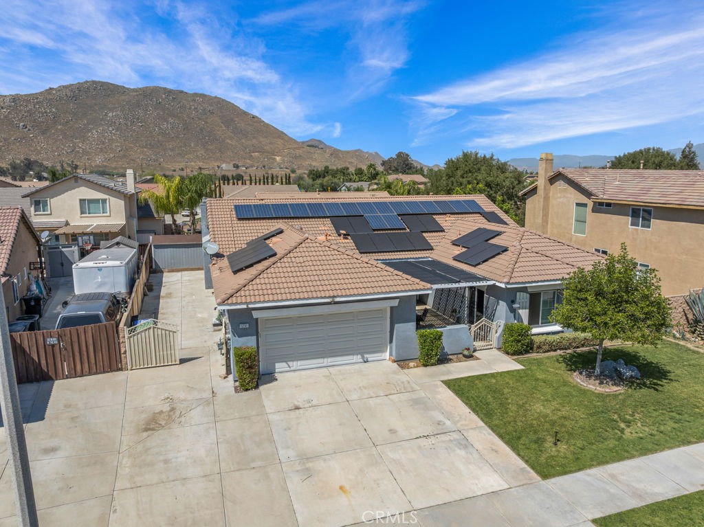 1251 Stepstone Court Hemet, CA 92545 - Photo 43 of 51 front view of a house with a yard