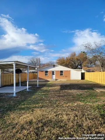 $124,900 | 516 East Holland Street, Crystal City, TX 78839