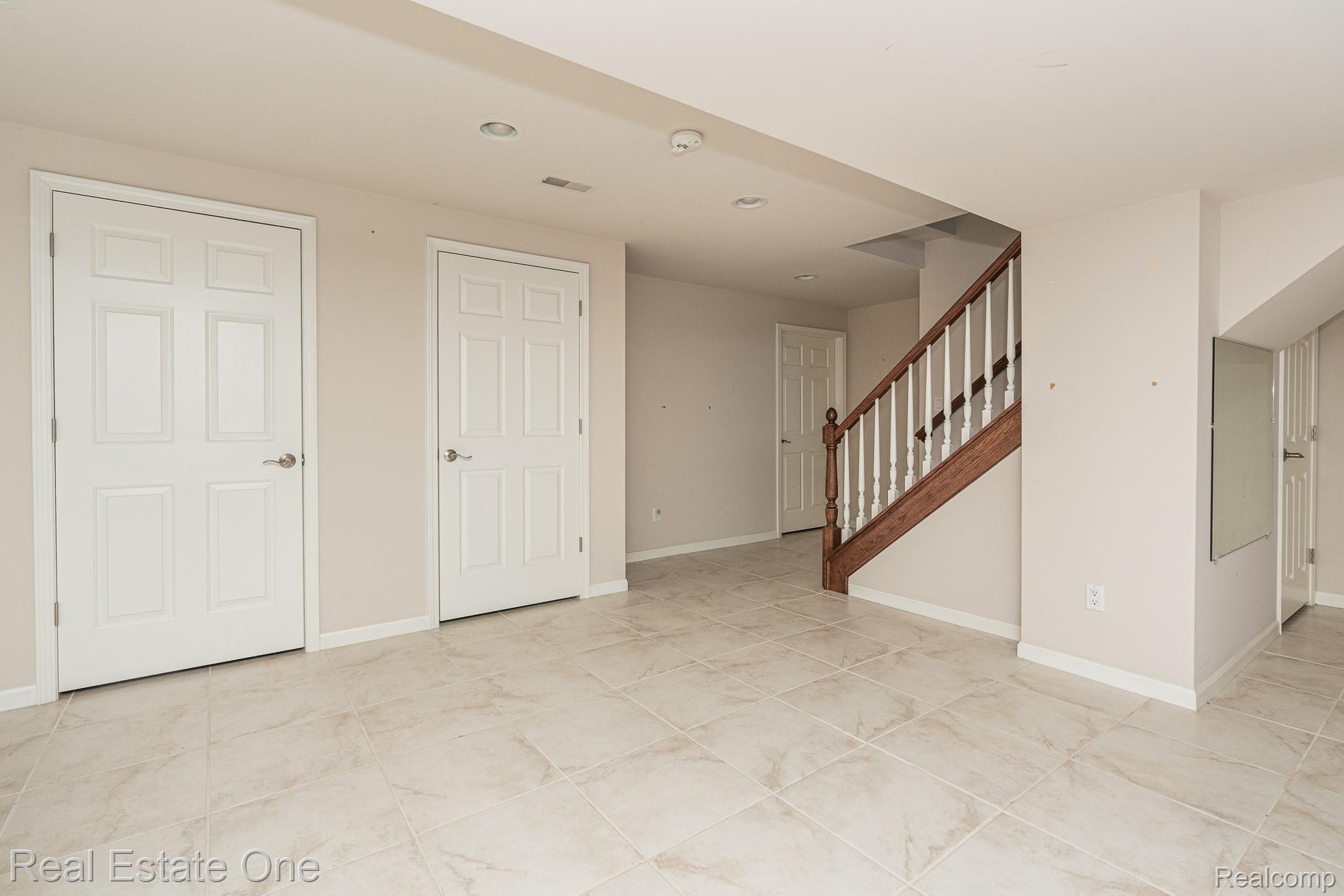 115 Scarborough Lane Rochester, MI 48306 - Photo 39 of 46 Finished basement