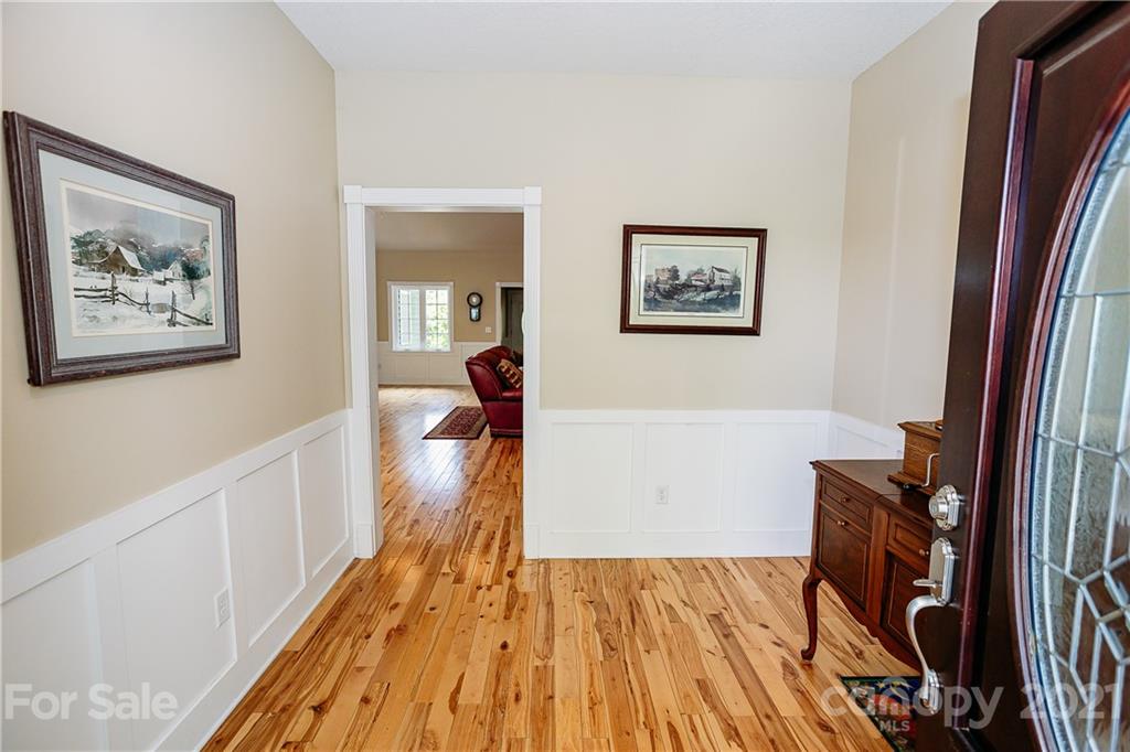 418 Bailey Road Candler, NC 28715 - Photo 5 of 47 Gallery Image 5
