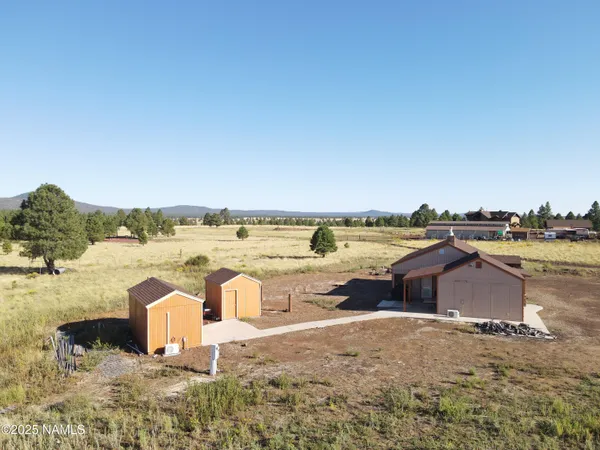 $799,000 | 665 Dust Devil Drive, Parks, AZ 86005