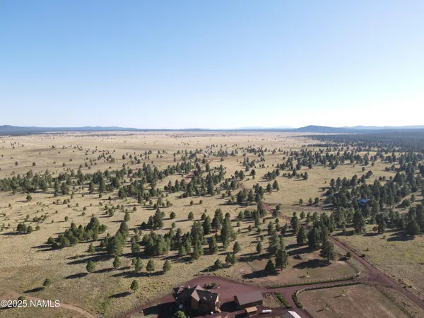 $799,000 | 665 Dust Devil Drive, Parks, AZ 86005