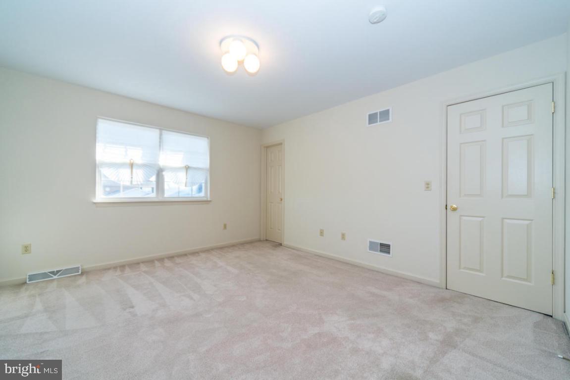 109 Sutherland Road Lancaster, PA 17603 - Photo 19 of 27 Gallery Image 19