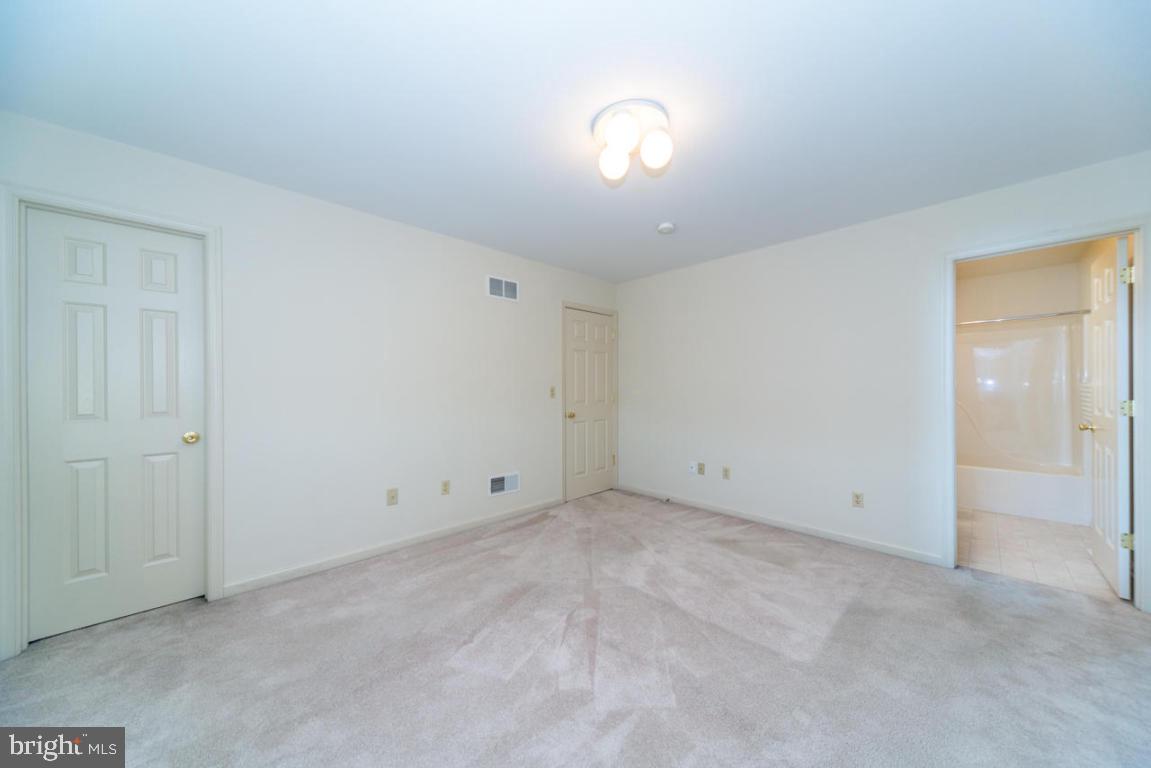 109 Sutherland Road Lancaster, PA 17603 - Photo 20 of 27 Gallery Image 20