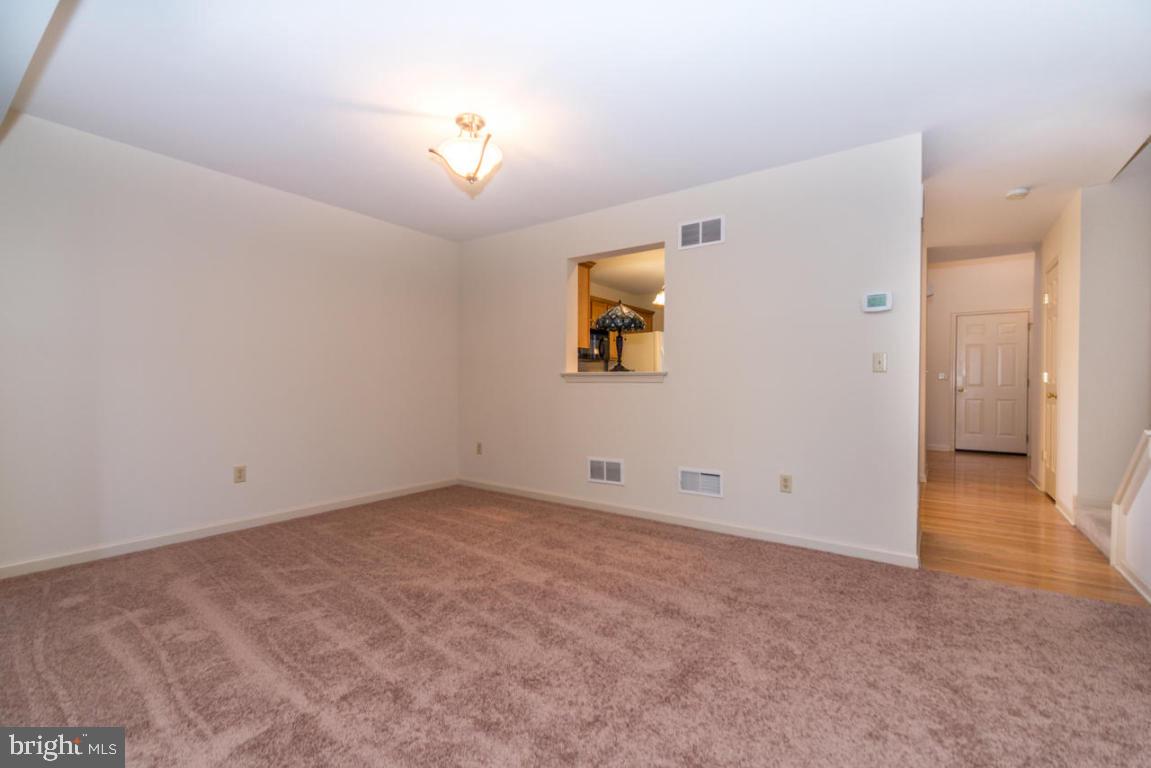 109 Sutherland Road Lancaster, PA 17603 - Photo 8 of 27 Gallery Image 8