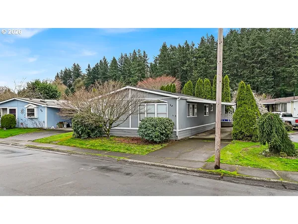 $135,000 | 16000 Southeast Powell Boulevard, Unit 68, Portland, OR 97236