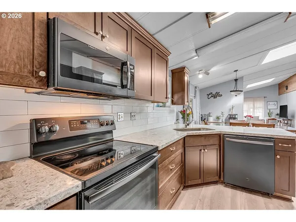 $135,000 | 16000 Southeast Powell Boulevard, Unit 68, Portland, OR 97236