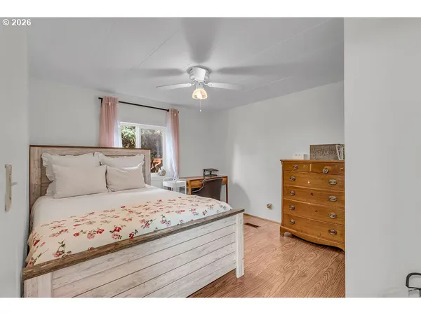 $135,000 | 16000 Southeast Powell Boulevard, Unit 68, Portland, OR 97236