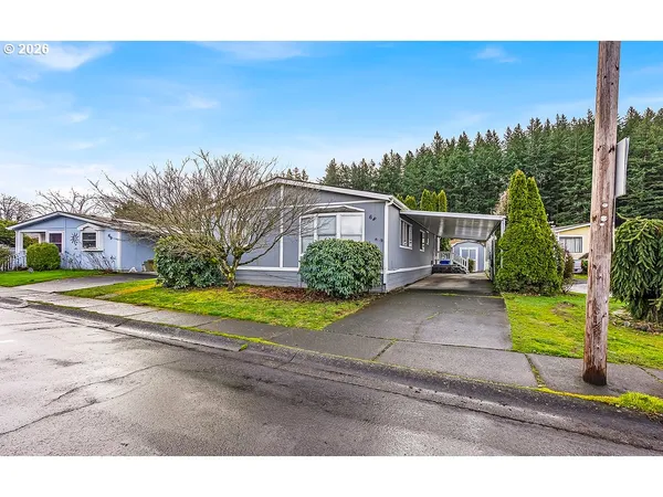 $135,000 | 16000 Southeast Powell Boulevard, Unit 68, Portland, OR 97236