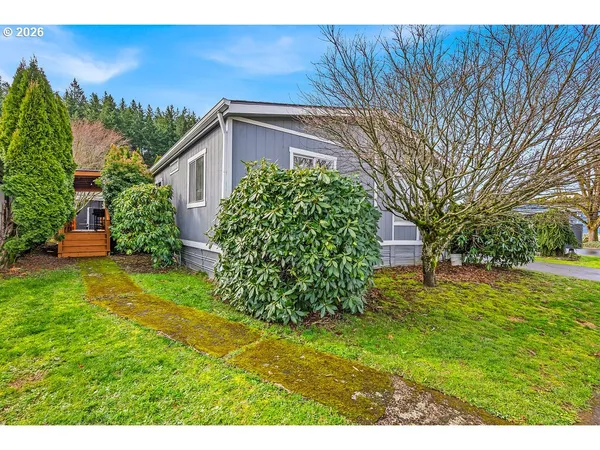 $135,000 | 16000 Southeast Powell Boulevard, Unit 68, Portland, OR 97236