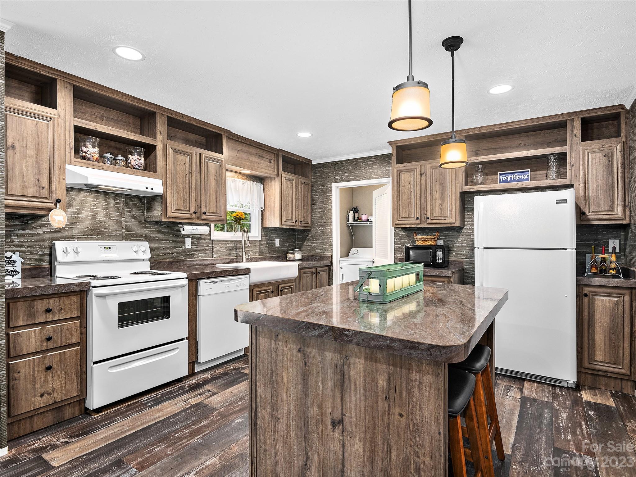 24 Goose Creek Road Swannanoa, NC 28778 - Photo 6 of 13 Gallery Image 6