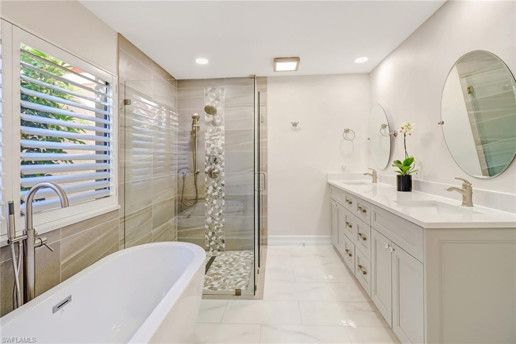 782 Reef Point Circle, Unit 60 Naples, FL 34108 - Photo 18 of 26 Gallery Image 18