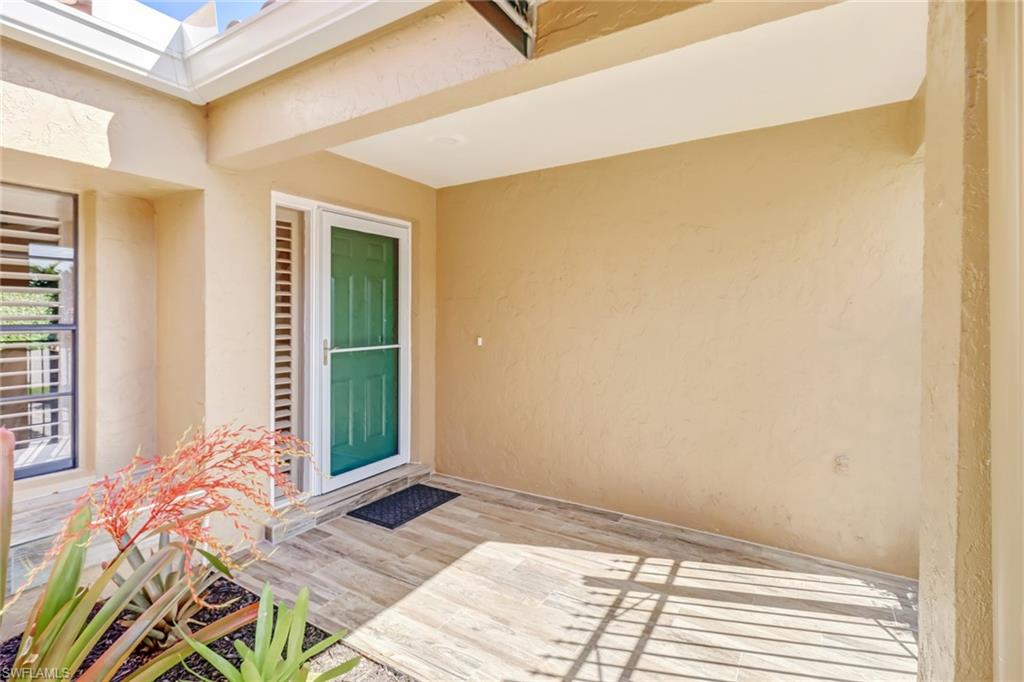 782 Reef Point Circle, Unit 60 Naples, FL 34108 - Photo 3 of 26 Gallery Image 3