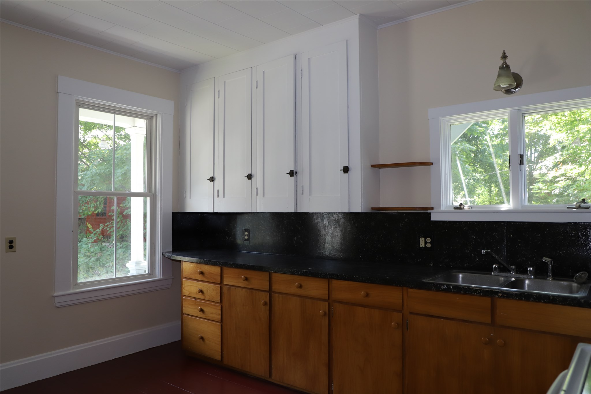 30 School Street Rockingham, VT 05101 - Photo 6 of 36