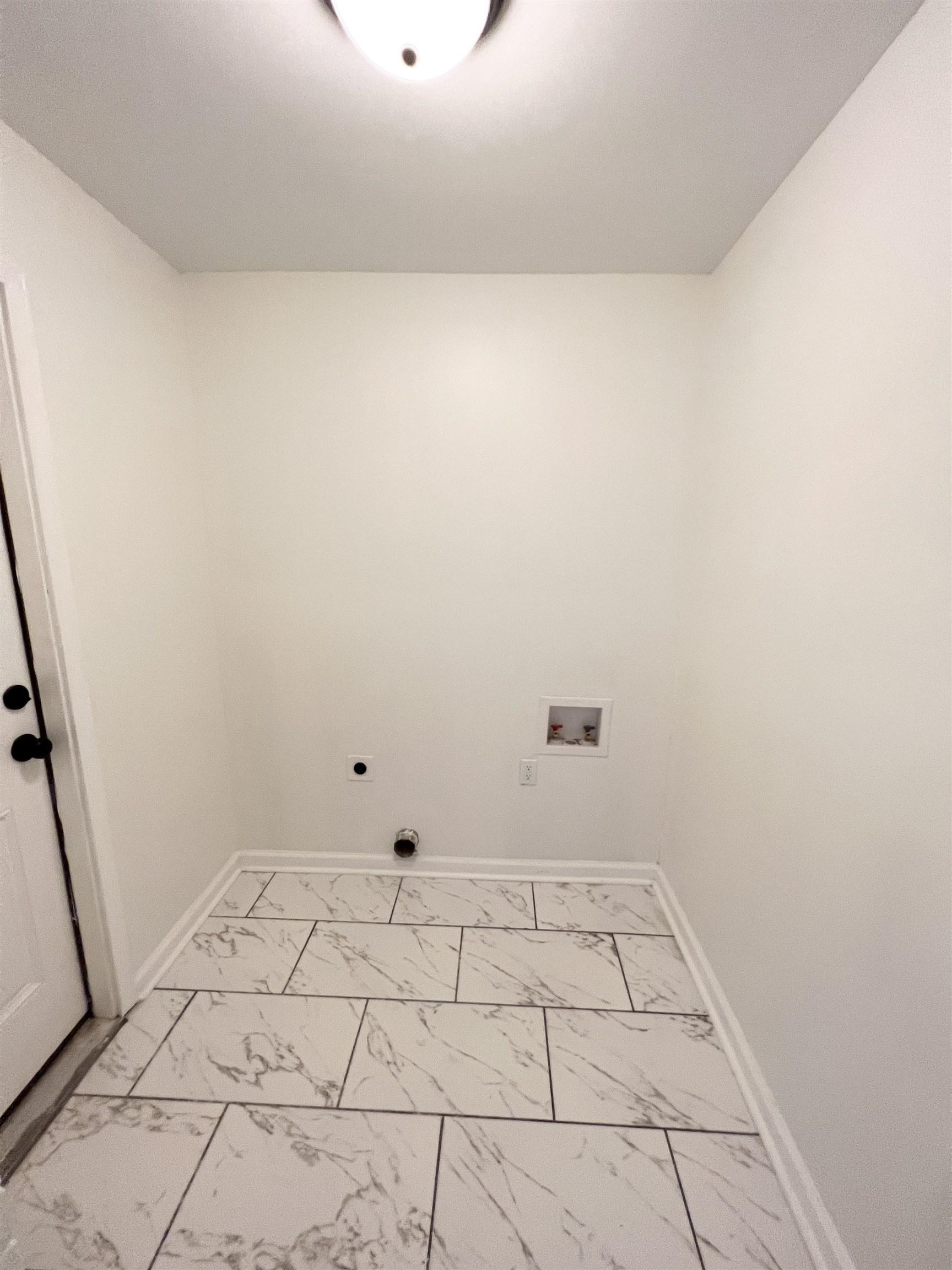105 West Peebles Road Memphis, TN 38109 - Photo 6 of 15 a view of utility room